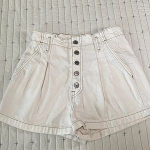 White Abercrombie & Fitch natural rise short with button fly